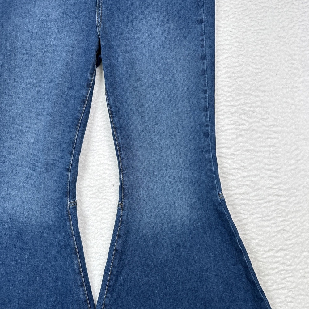 FREE PEOPLE WOMEN'S MID WASH HIGH RISE JUST FLOAT ON FLARE JEANS STRETCH 27R - Picture 3 of 15